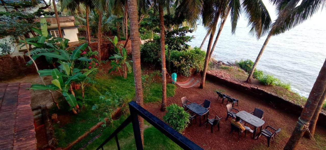 Bed and Breakfast Perch By The Sea Каннур Экстерьер фото